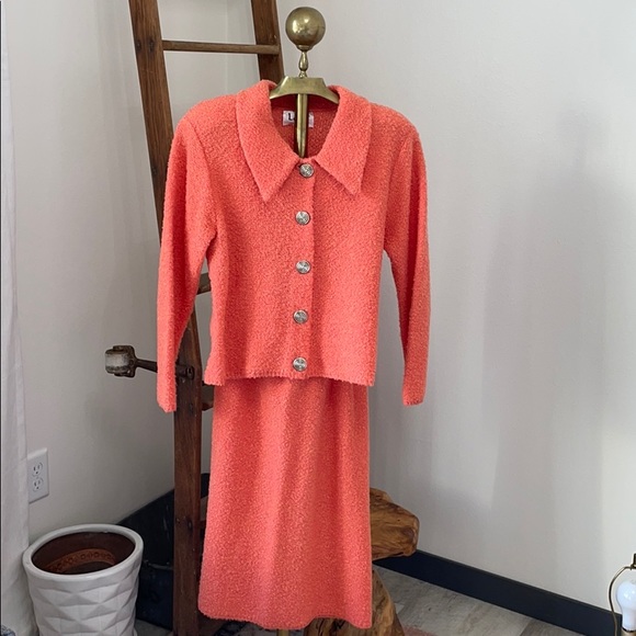 Vintage Laura by Altria tangerine sweater & skirt